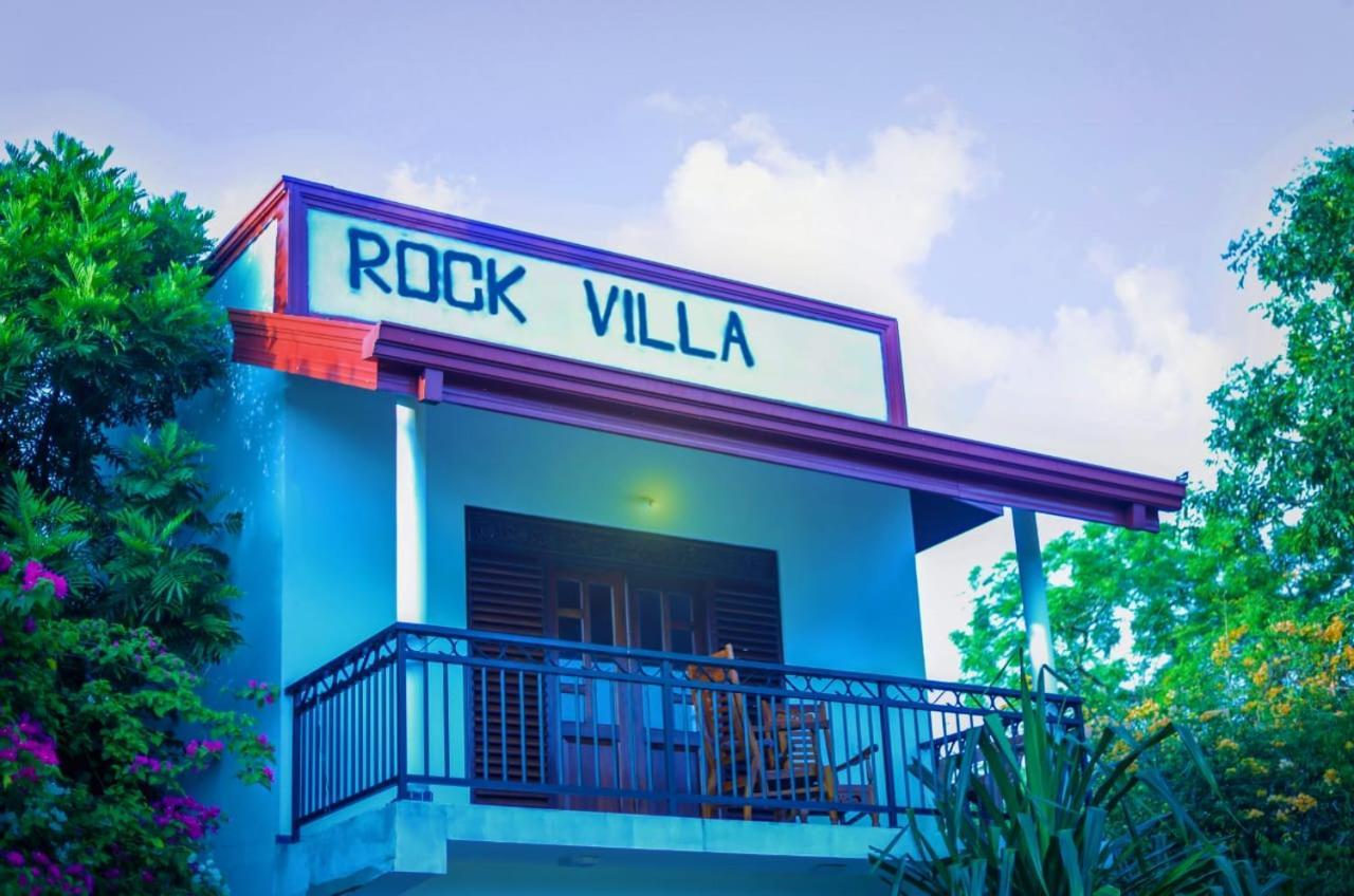 Rock Villa Relax City Resort Mihintale Exterior photo