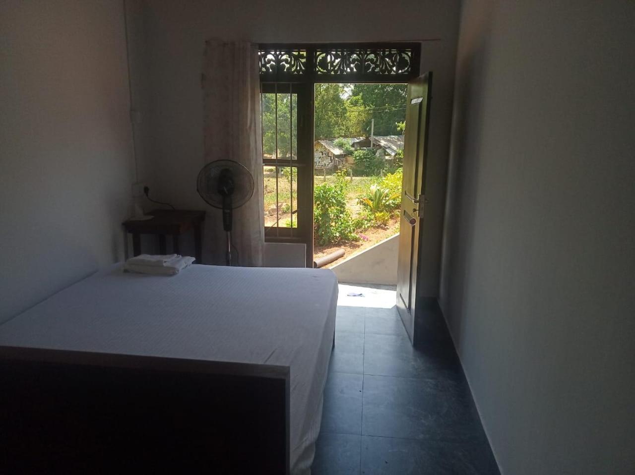 Rock Villa Relax City Resort Mihintale Exterior photo